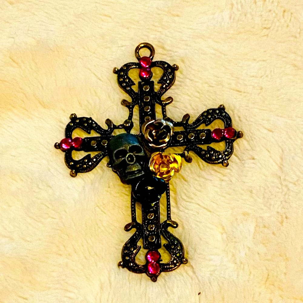 Betsey Johnson Skull Cross Rose “Antique” distressed cross pendant & chain